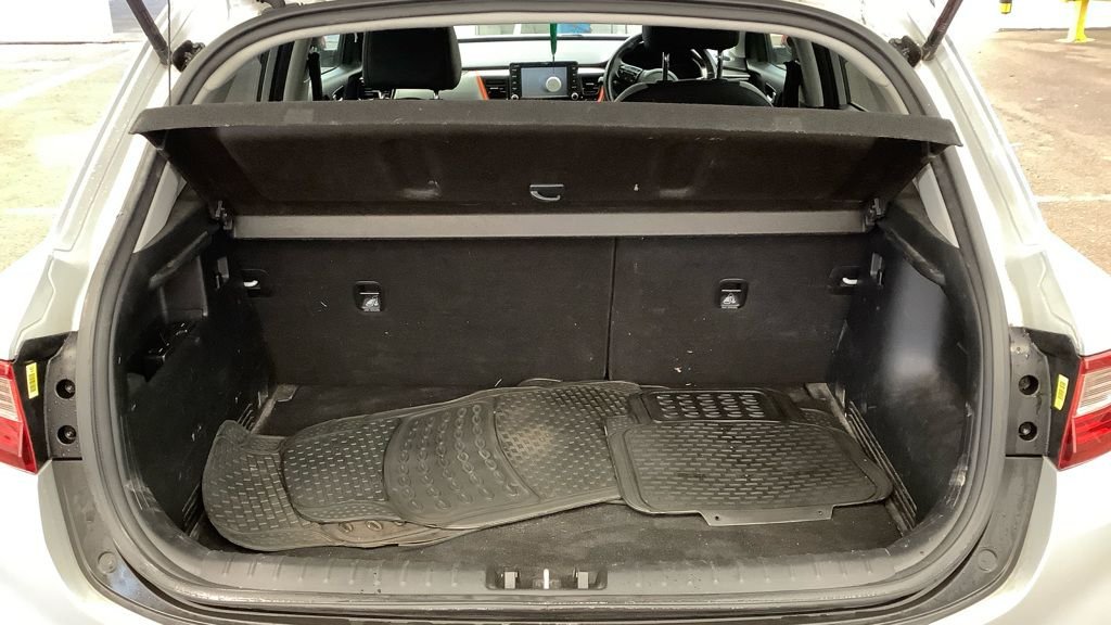 Used Kia Stonic 2018 for sale - 78111133: Photo 11