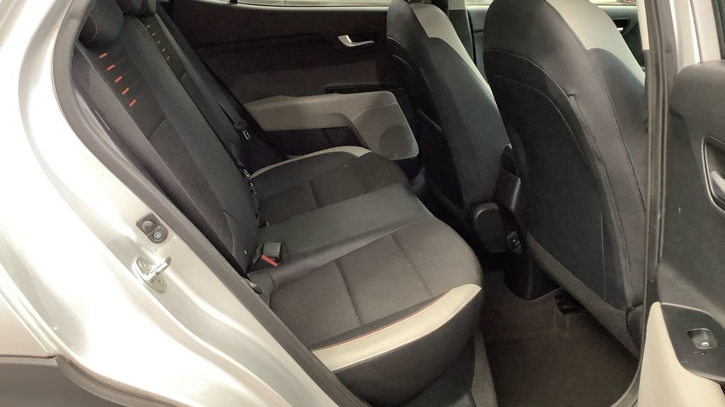 Used Kia Stonic 2018 for sale - 78111133: Photo 12