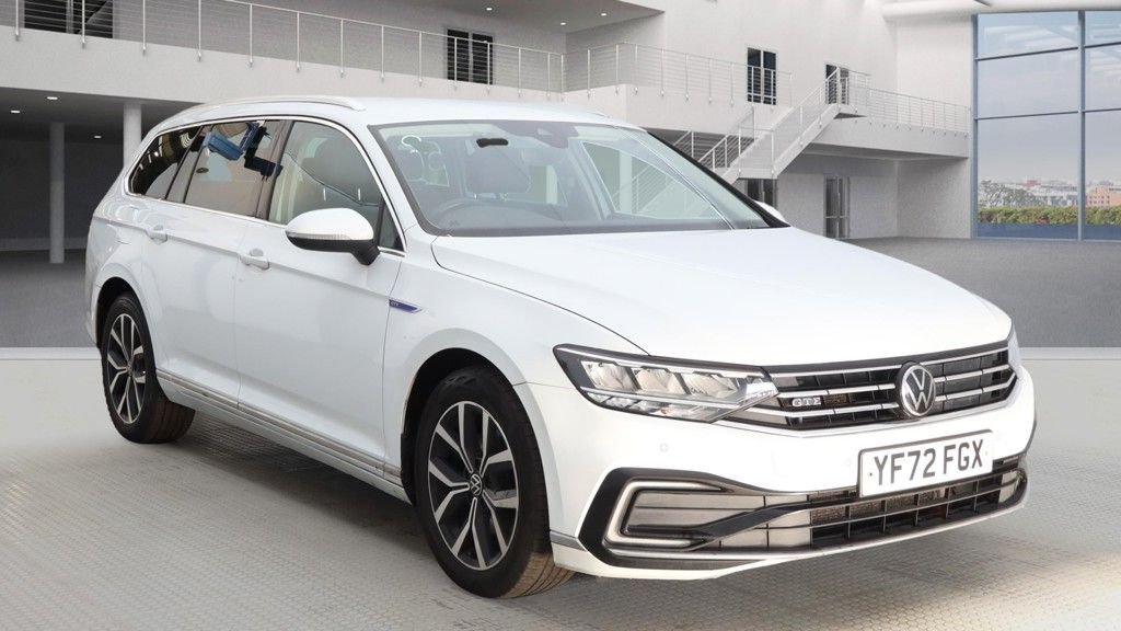 Used Volkswagen Passat 2022 for sale - 76740452: Photo 1