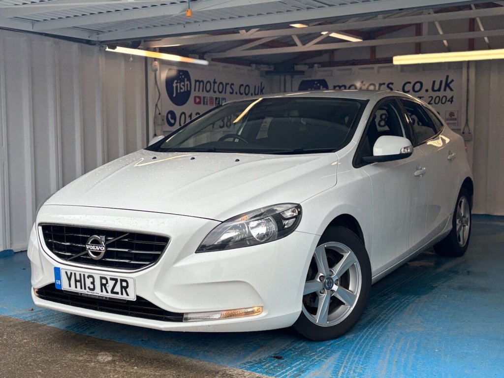 Used Volvo V40 2013 for sale - 75985937: Photo 1
