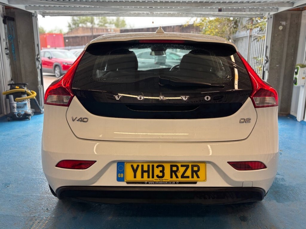 Used Volvo V40 2013 for sale - 75985937: Photo 11
