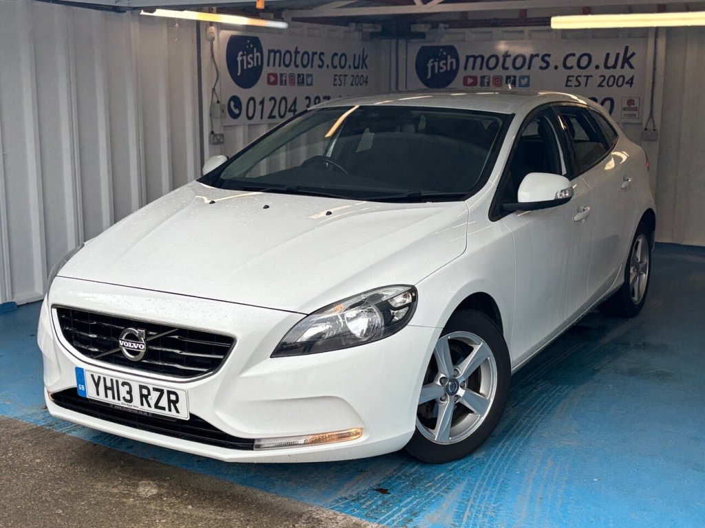 Used Volvo V40 2013 for sale - 75985937: Photo 17