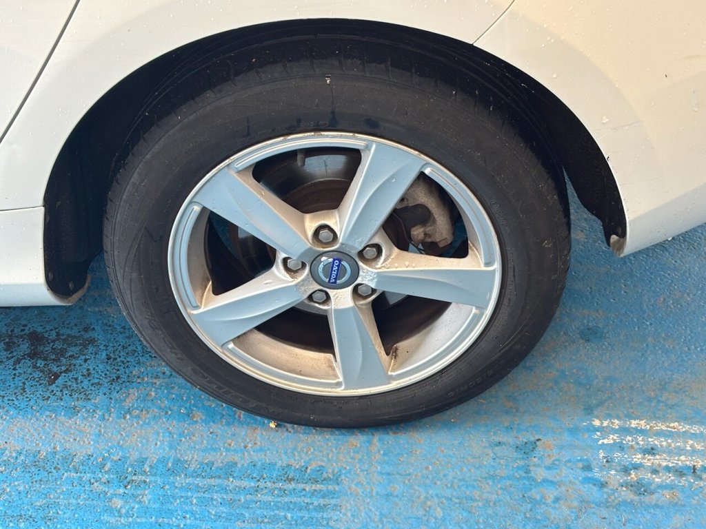 Used Volvo V40 2013 for sale - 75985937: Photo 22