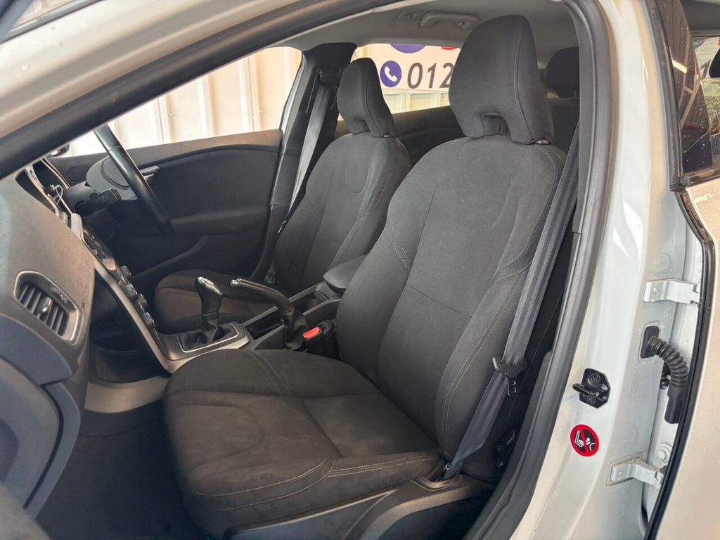 Used Volvo V40 2013 for sale - 75985937: Photo 24