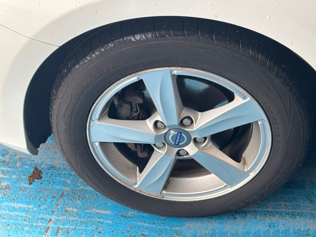 Used Volvo V40 2013 for sale - 75985937: Photo 28