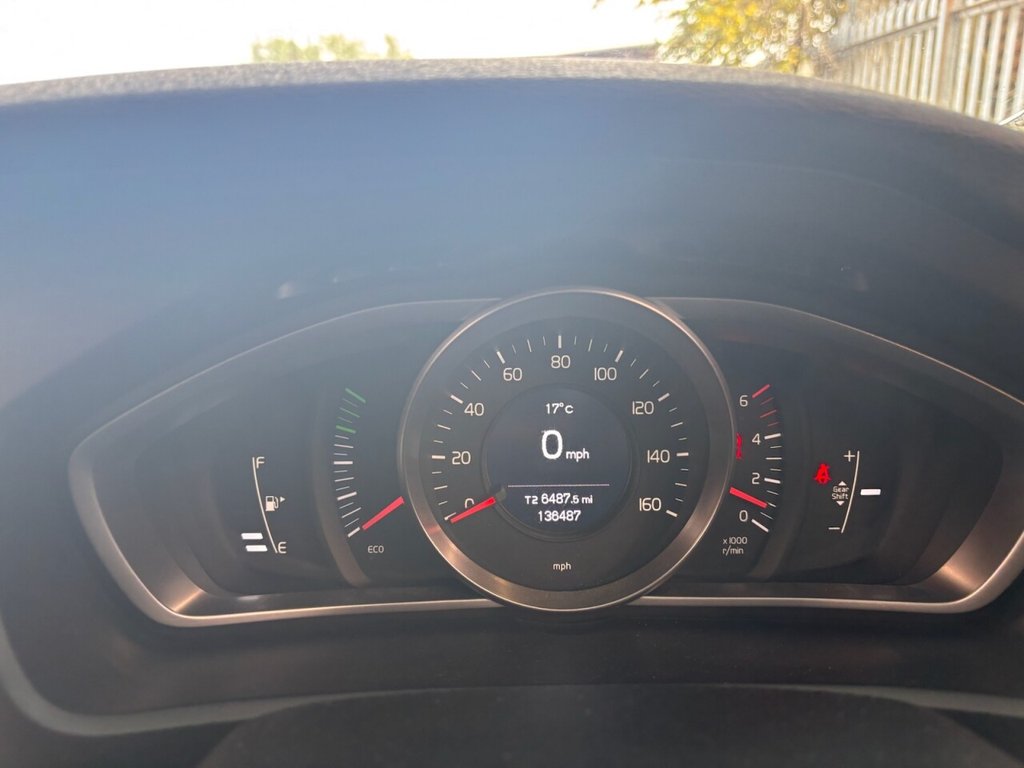 Used Volvo V40 2013 for sale - 75985937: Photo 29