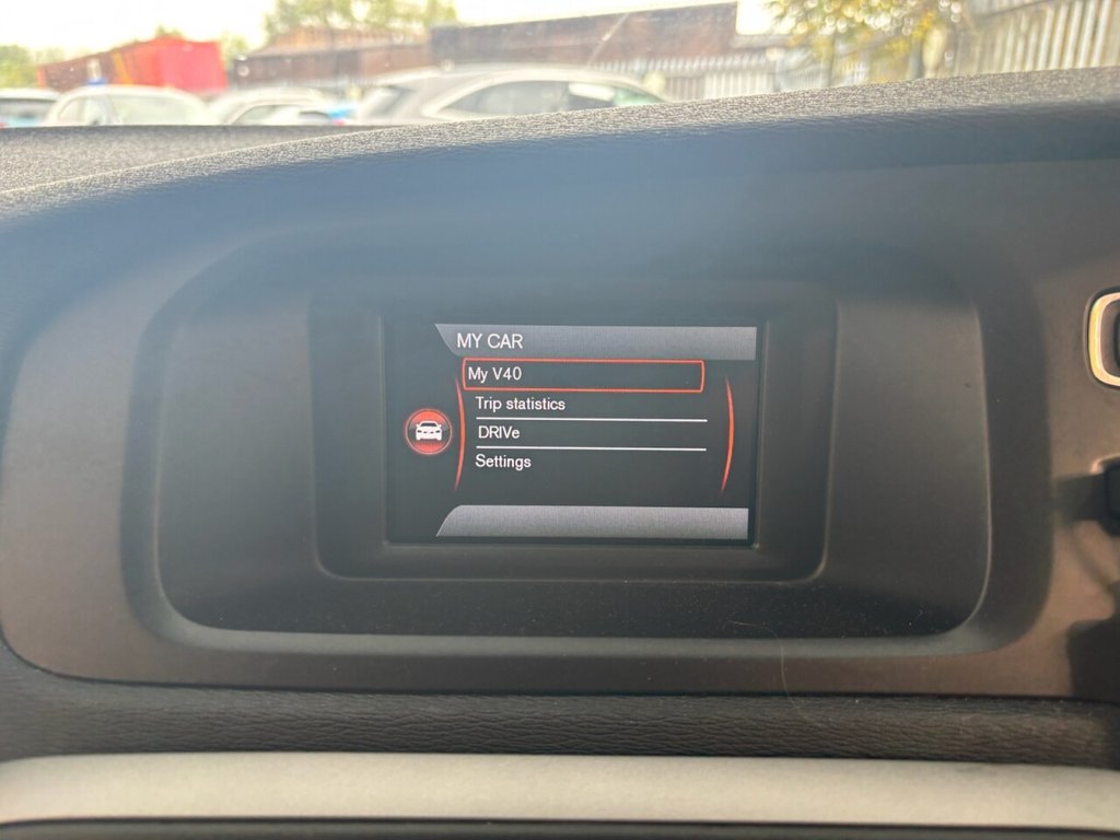Used Volvo V40 2013 for sale - 75985937: Photo 30