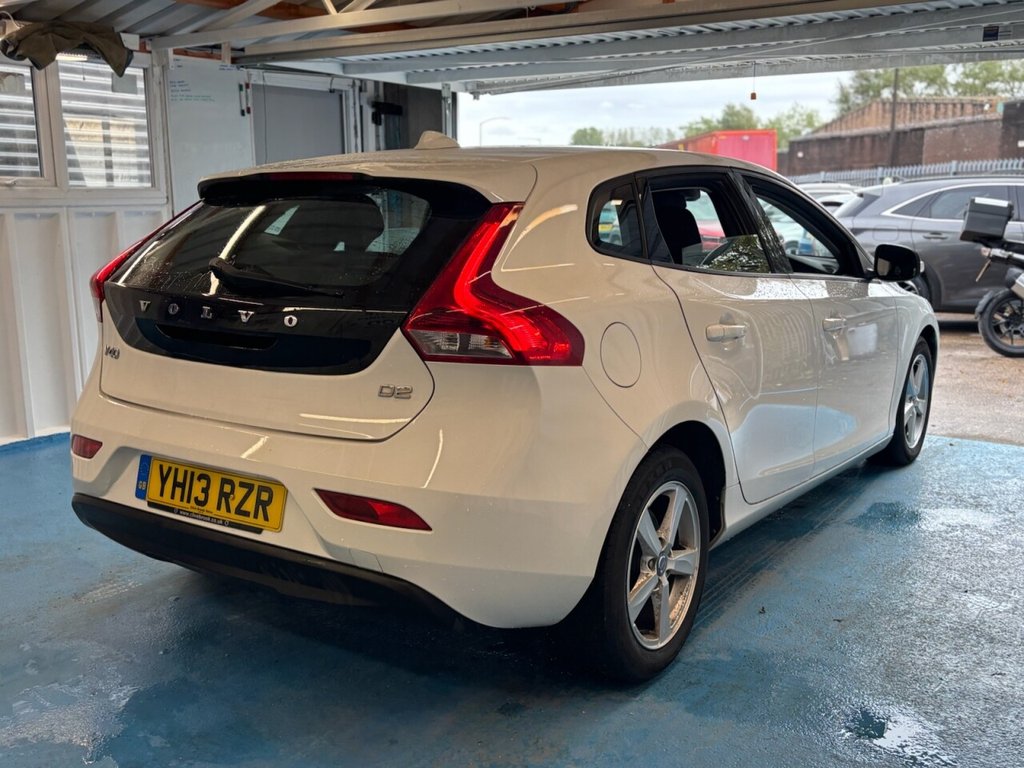Used Volvo V40 2013 for sale - 75985937: Photo 6