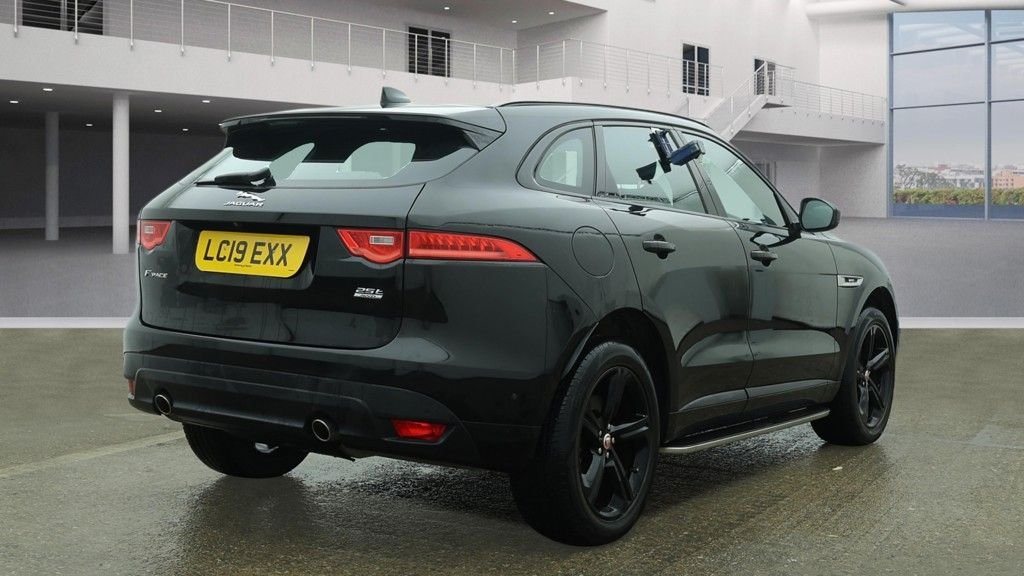 Used Jaguar F-Pace 2019 for sale - 77967659: Photo 7