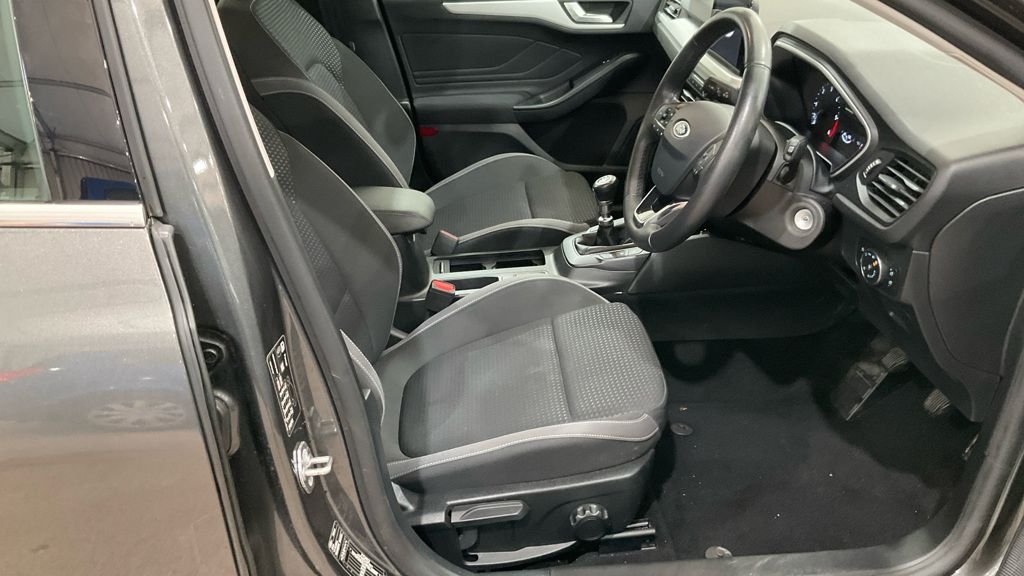 Used Ford Focus 2026 for sale - 77384424: Photo 2