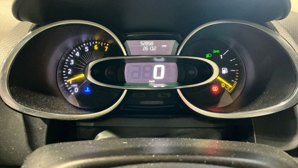 Used Renault Clio 2015 for sale - 77276224: Photo 11