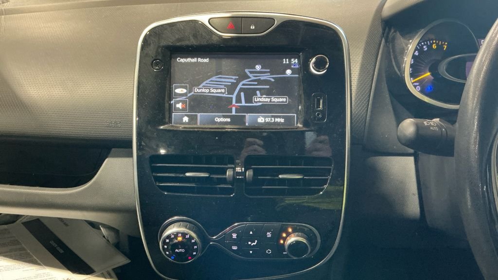 Used Renault Clio 2015 for sale - 77276224: Photo 12