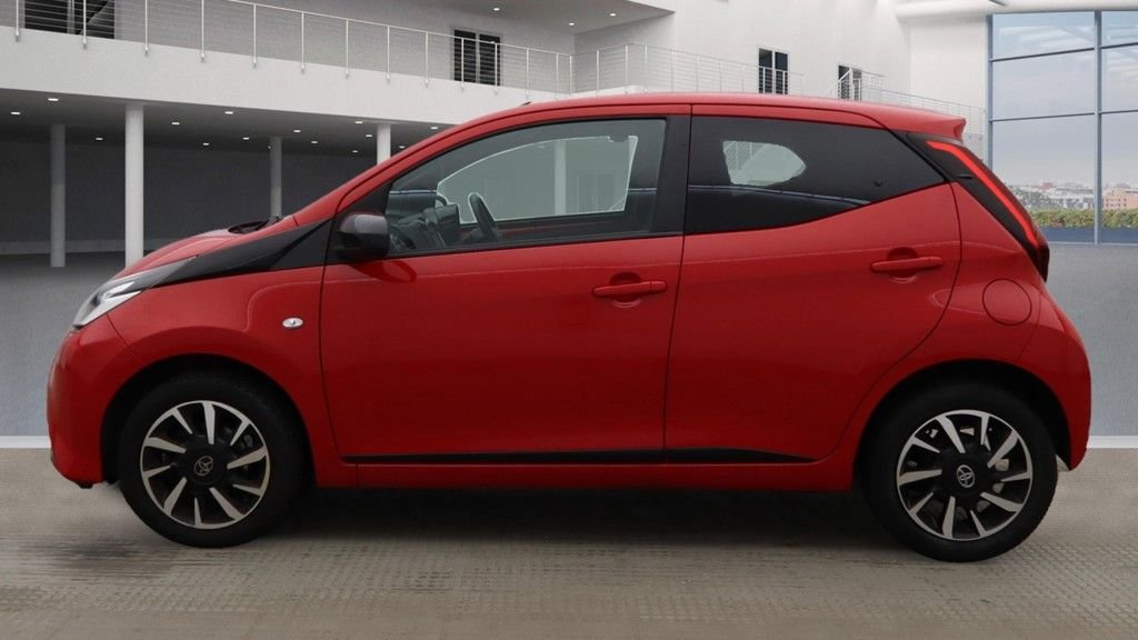 Used Toyota AYGO 2021 for sale - 76429933: Photo 10