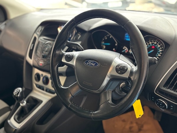 Used Ford Focus 2013 for sale - 76132543: Photo 2