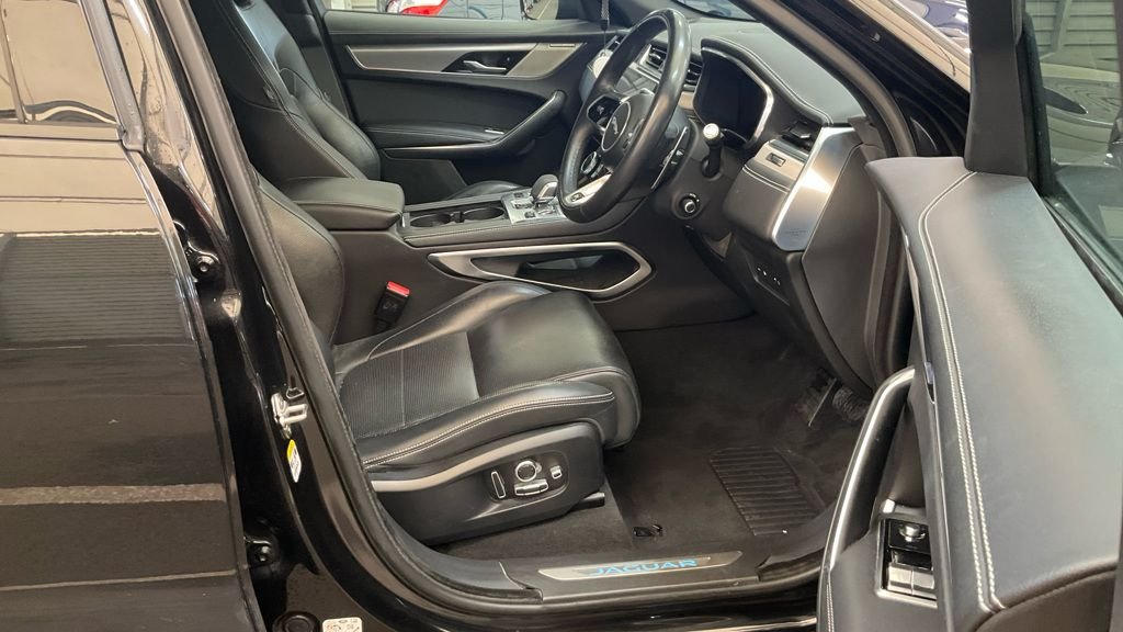 Used Jaguar F-Pace 2021 for sale - 77383985: Photo 2