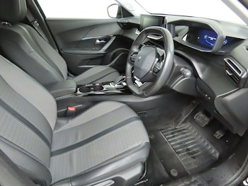 Used Peugeot 2008 2021 for sale - 78349608: Photo