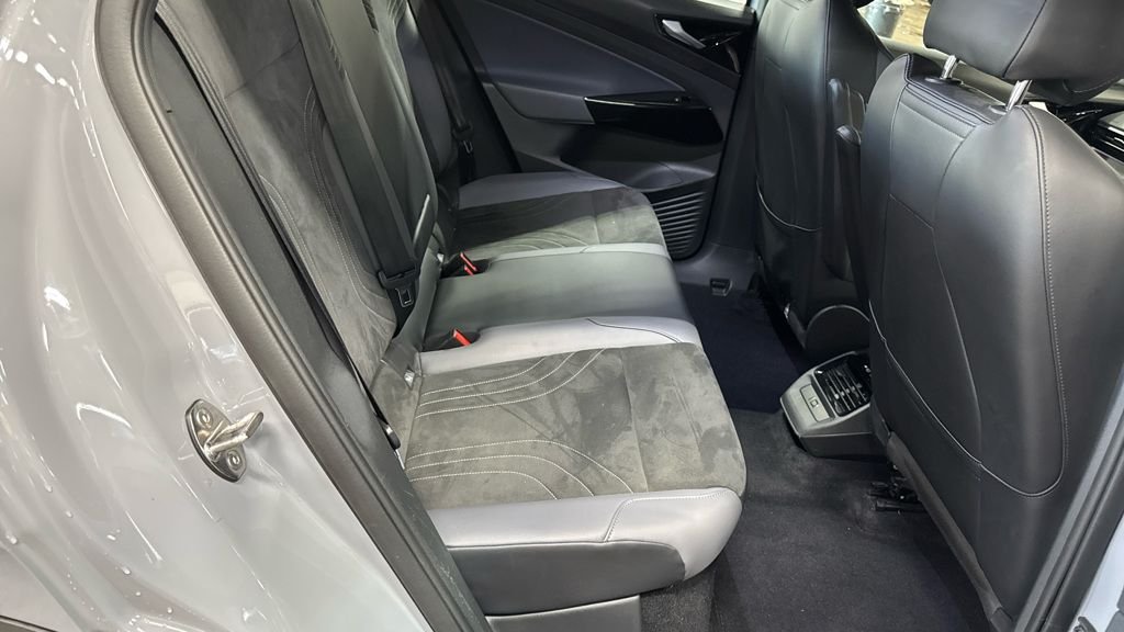 Used Volkswagen ID.4 2022 for sale - 77038307: Photo 11