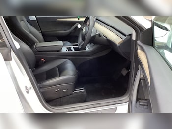Used Tesla Model Y 2023 for sale - 79300537: Photo