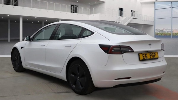 Used Tesla Model 3 2019 for sale - 76210661: Photo 2