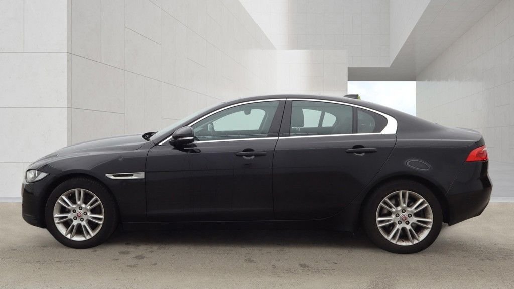 Used Jaguar XE 2017 for sale - 78167266: Photo 10