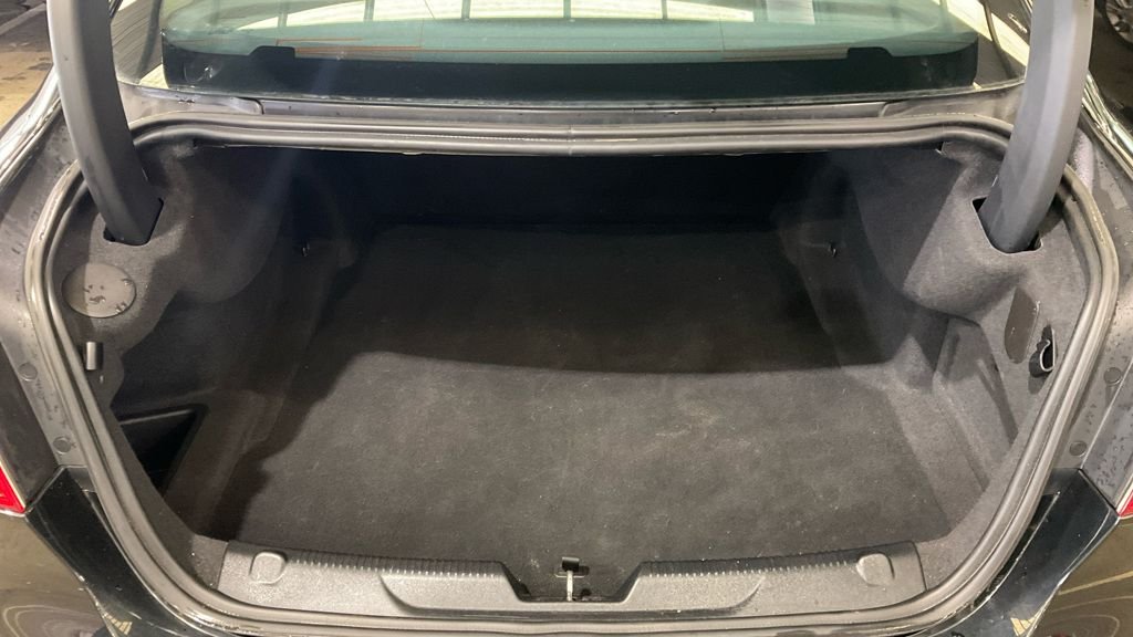 Used Jaguar XE 2017 for sale - 78167266: Photo 11