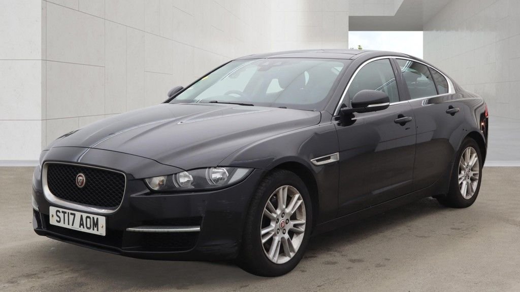 Used Jaguar XE 2017 for sale - 78167266: Photo 5