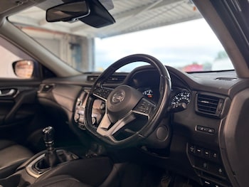 Used Nissan X-Trail 2017 for sale - 75619544: Photo