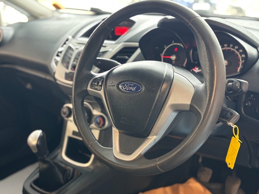 Used Ford Fiesta 2012 for sale - 76203249: Photo 2
