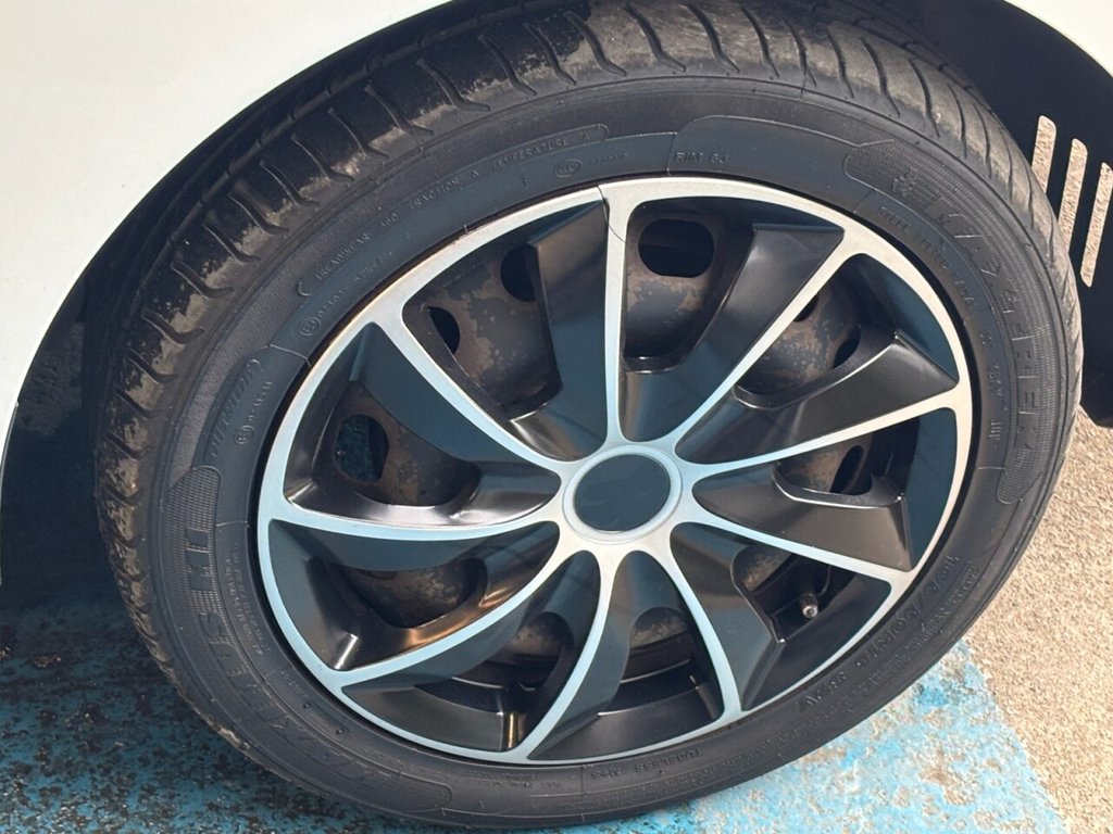 Used Ford Fiesta 2012 for sale - 76203249: Photo 25