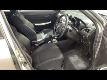 Used Suzuki Swift 2018 for sale - 74746363: Photo