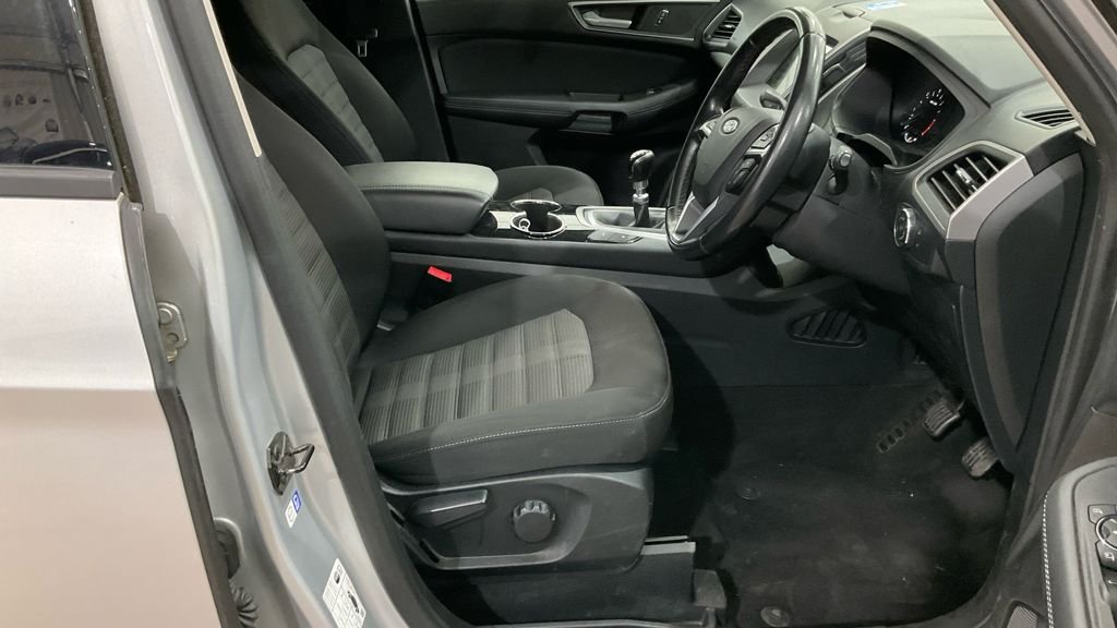 Used Ford Galaxy 2025 for sale - 76923884: Photo 2