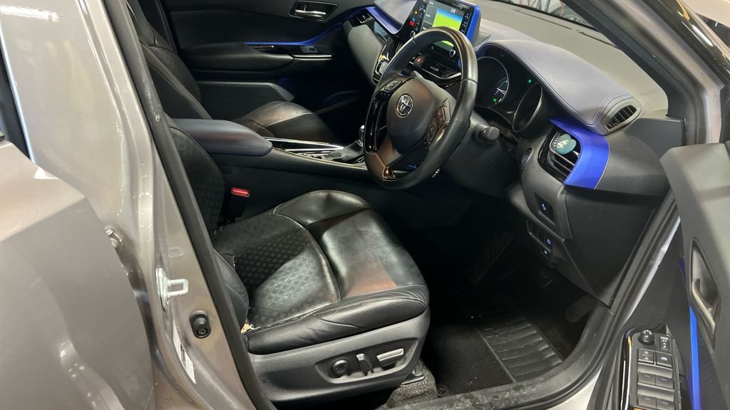 Used Toyota C-HR 2020 for sale - 76632116: Photo 2