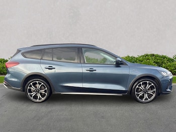 Used Ford Focus 2022 for sale - 76478157: Photo