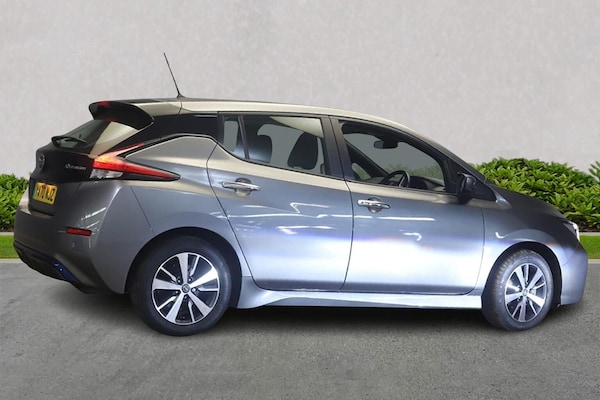 Used Nissan Leaf 2020 for sale - 76275126: Photo 3
