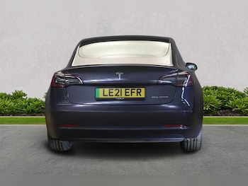 Used Tesla Model 3 2021 for sale - 76310107: Photo 4