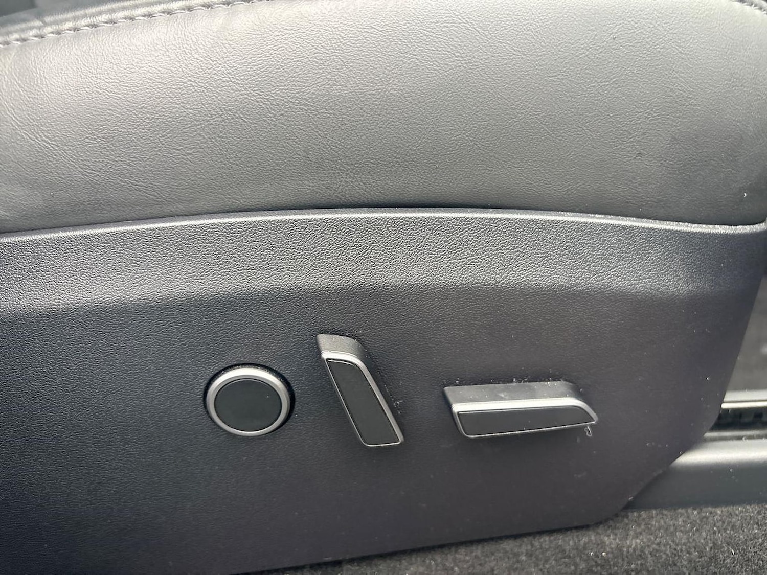 Used Tesla Model Y 2024 for sale - 76182503: Photo 30