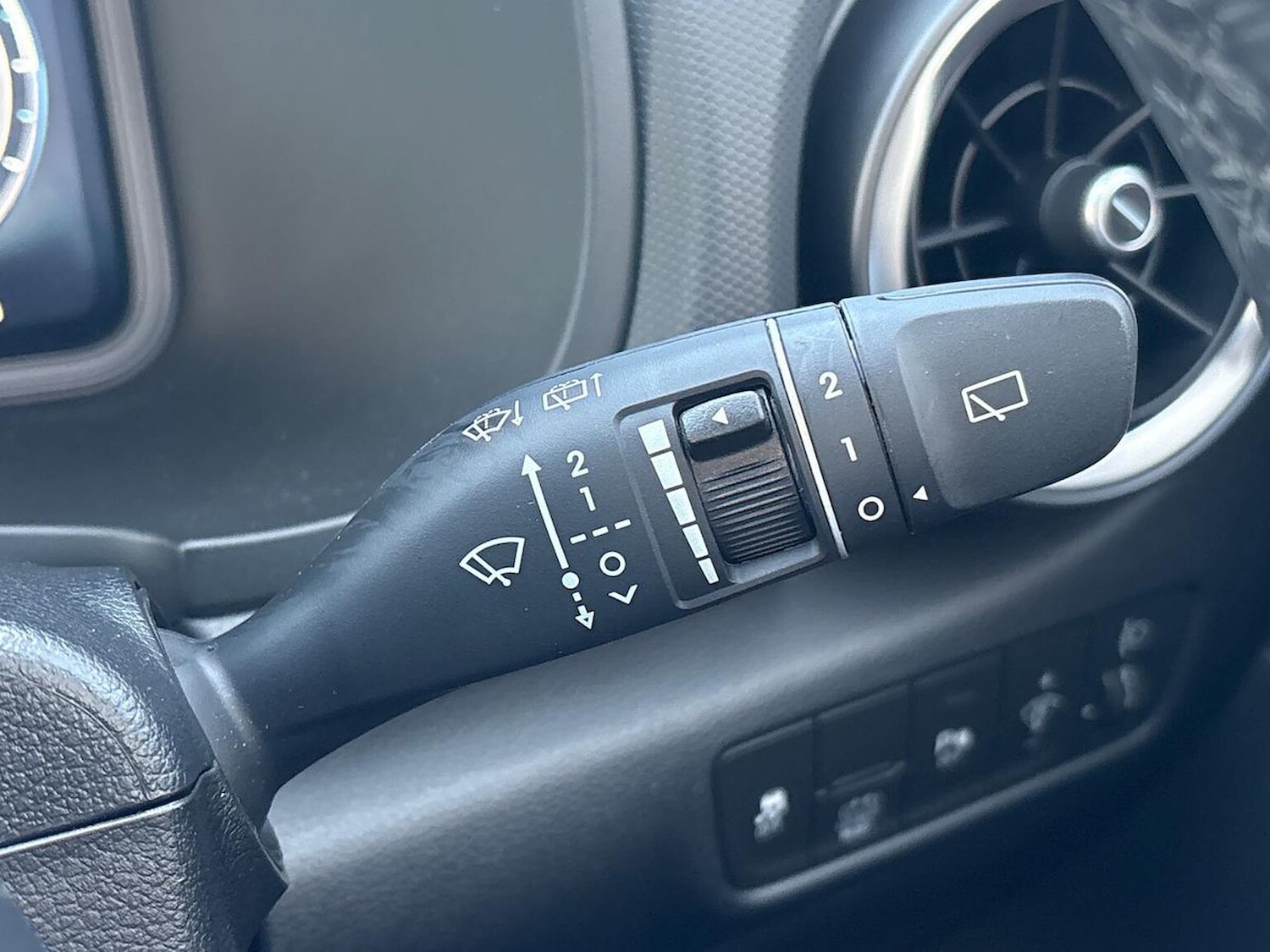 Used Hyundai KONA 2023 for sale - 76324664: Photo 29