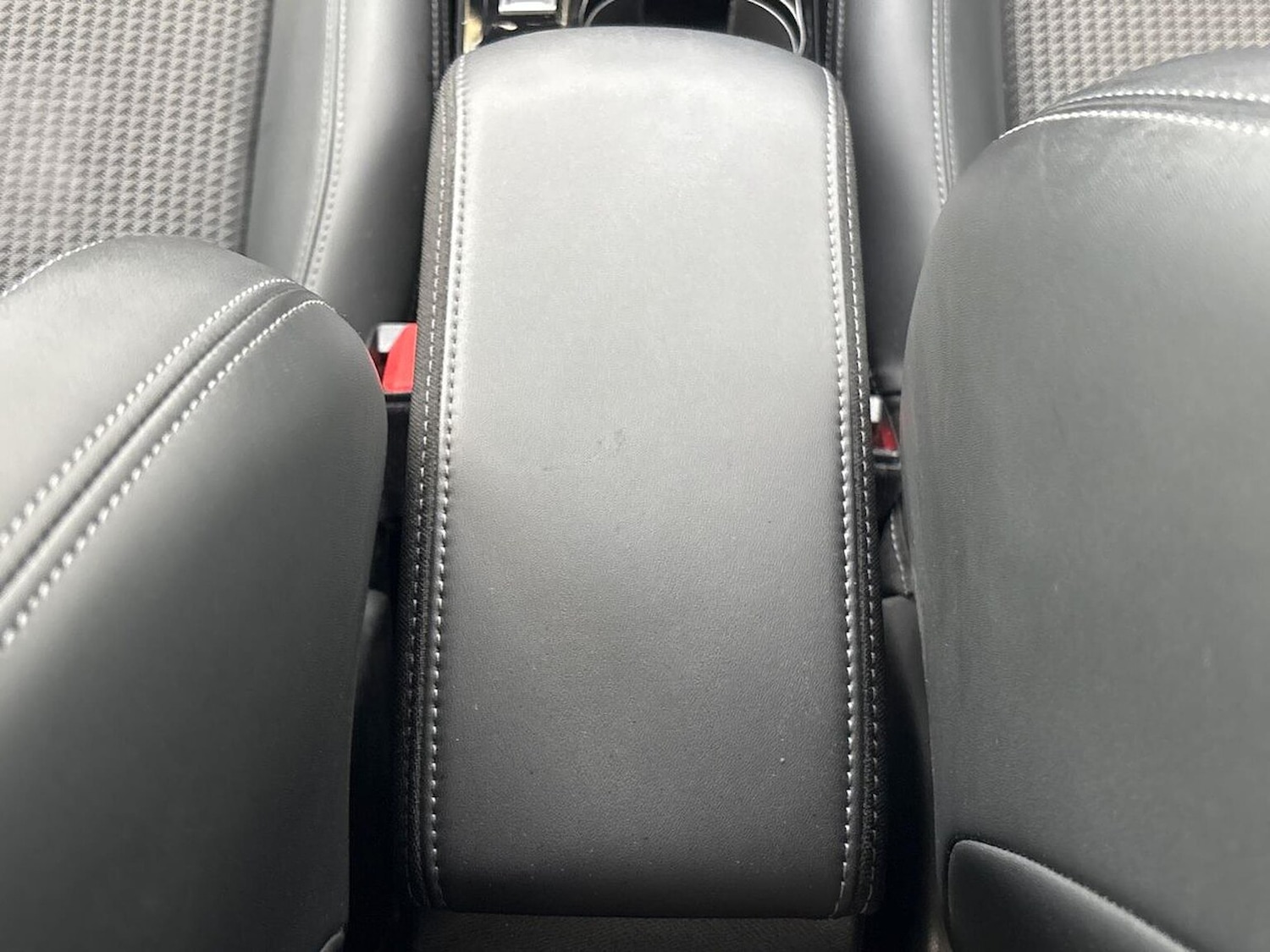 Used Peugeot 2008 2023 for sale - 76924637: Photo 32