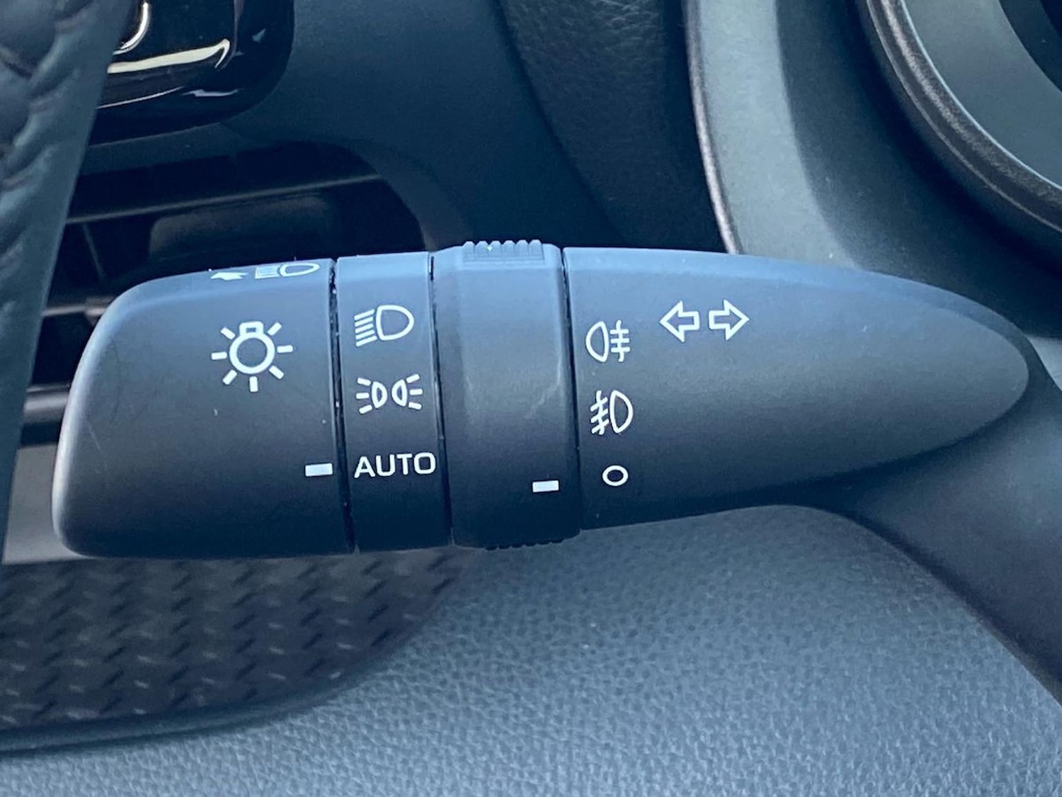 Used Toyota Yaris 2023 for sale - 78194655: Photo 30