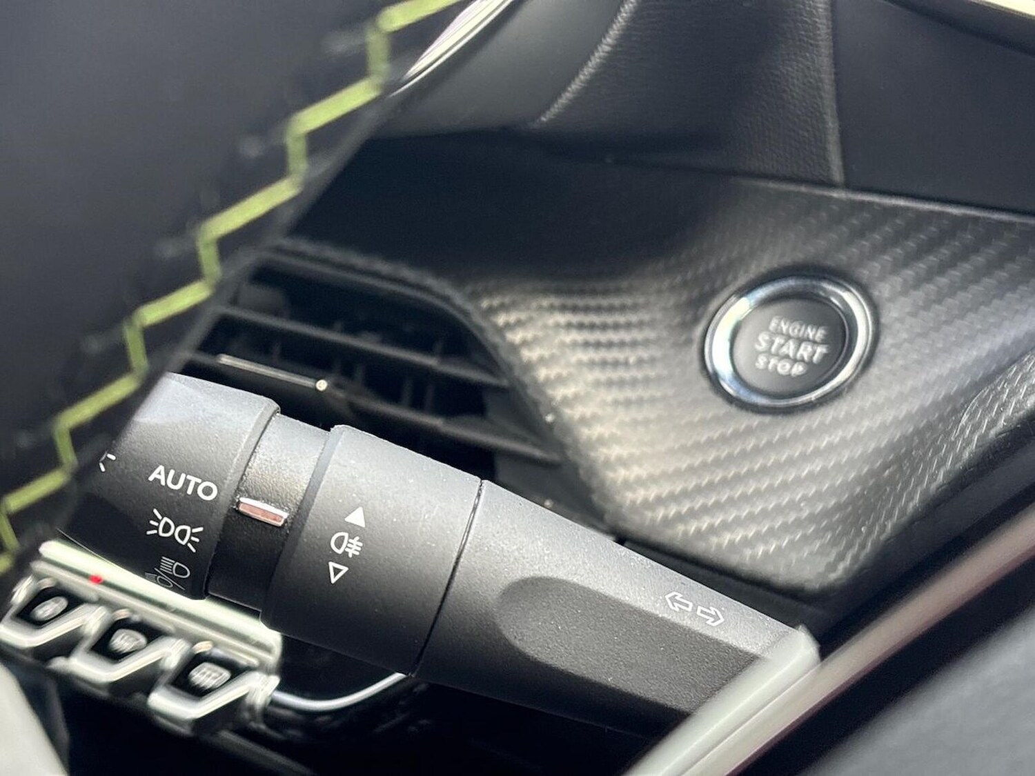 Used Peugeot 2008 2024 for sale - 76809398: Photo 28