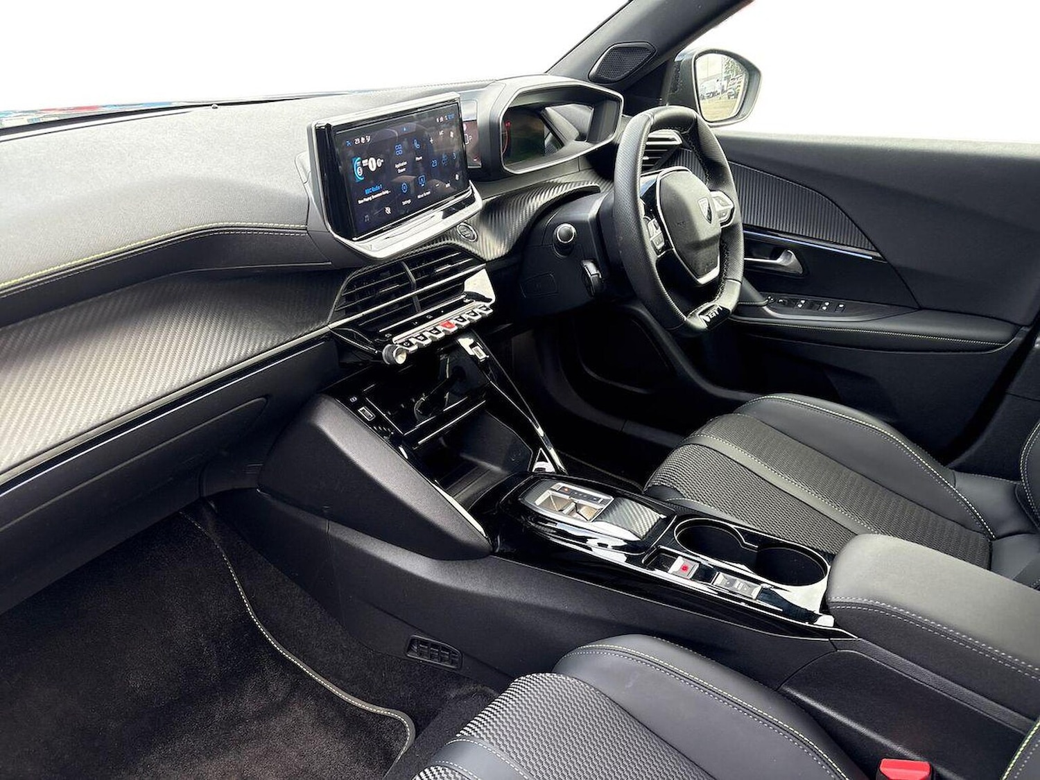 Used Peugeot 2008 2024 for sale - 76809398: Photo 7