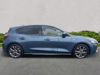 Used Ford Focus 2022 for sale - 75668141: Photo