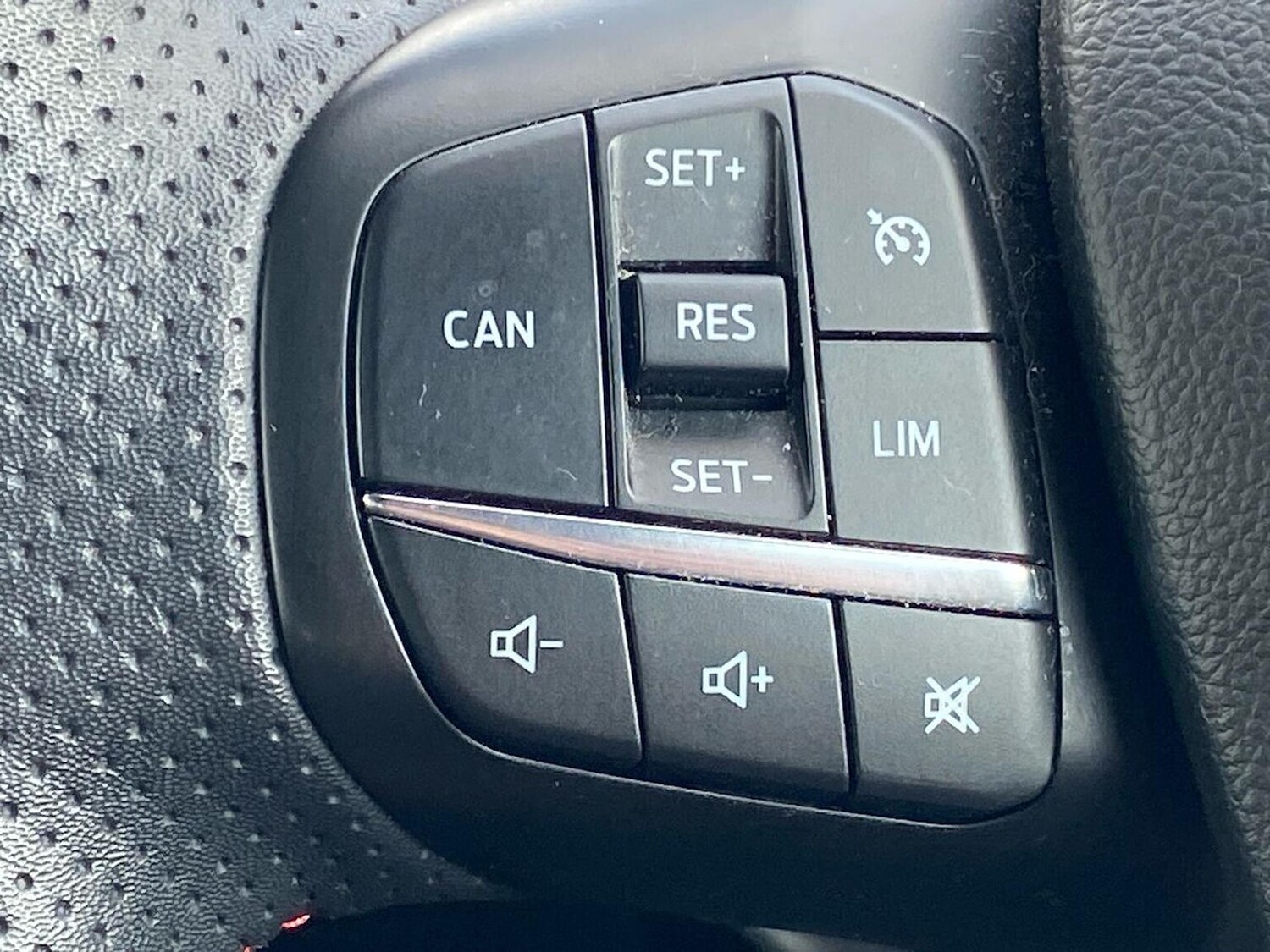 Used Ford Focus 2023 for sale - 78195019: Photo 28