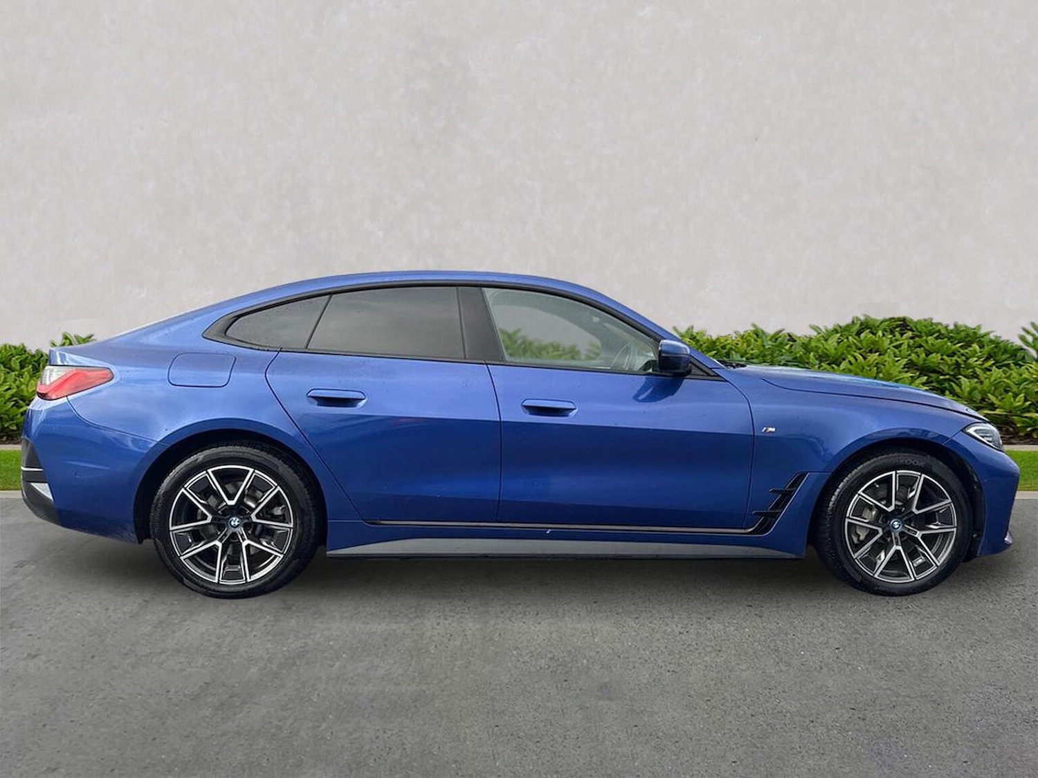 Used BMW i4 2022 for sale - 77845349: Photo 3