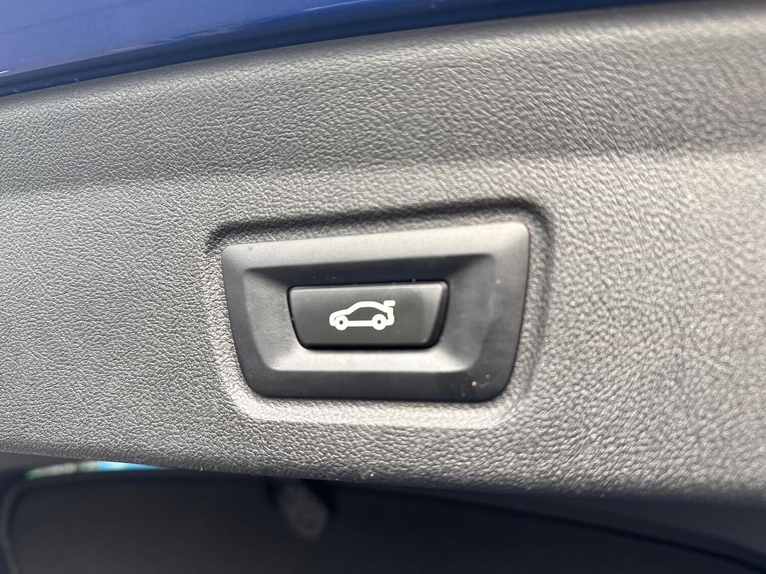 Used BMW i4 2022 for sale - 77845349: Photo 40