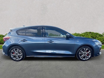 Used Ford Focus 2023 for sale - 75975365: Photo