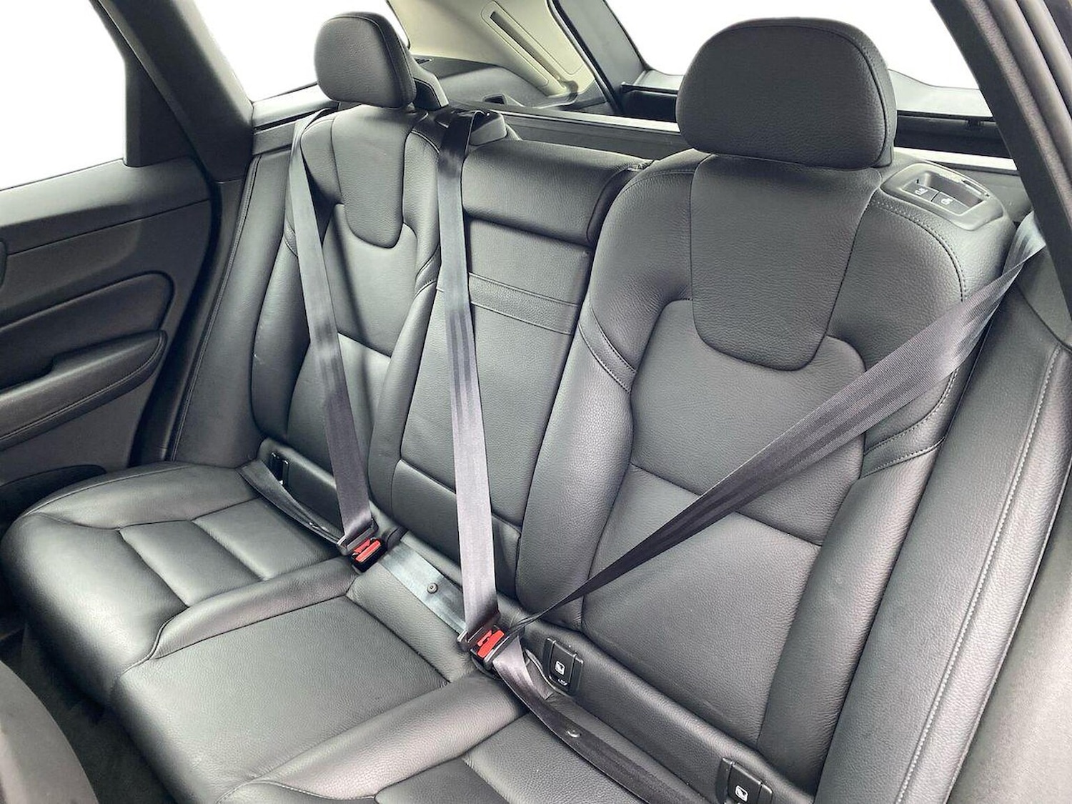 Used Volvo XC60 2018 for sale - 76799431: Photo 16