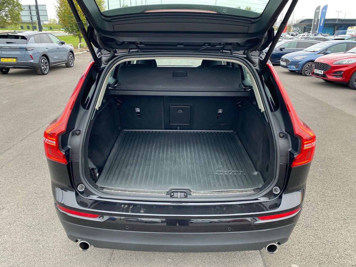 Used Volvo XC60 2018 for sale - 76799431: Photo 17