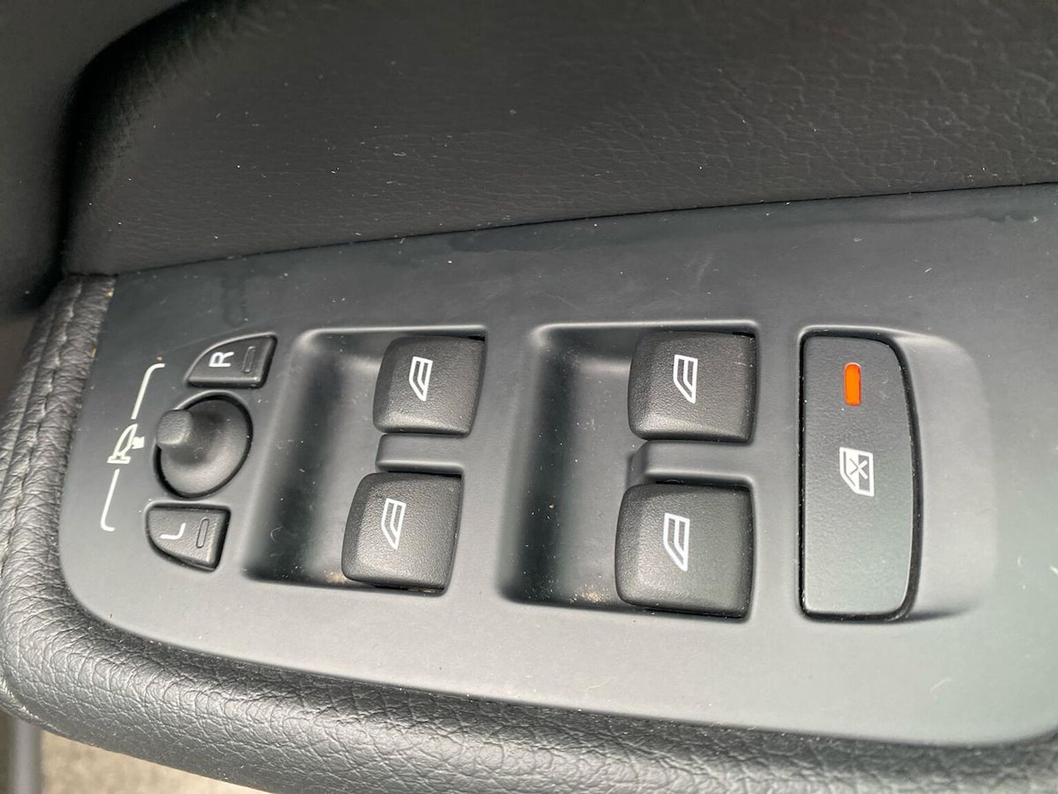 Used Volvo XC60 2018 for sale - 76799431: Photo 21