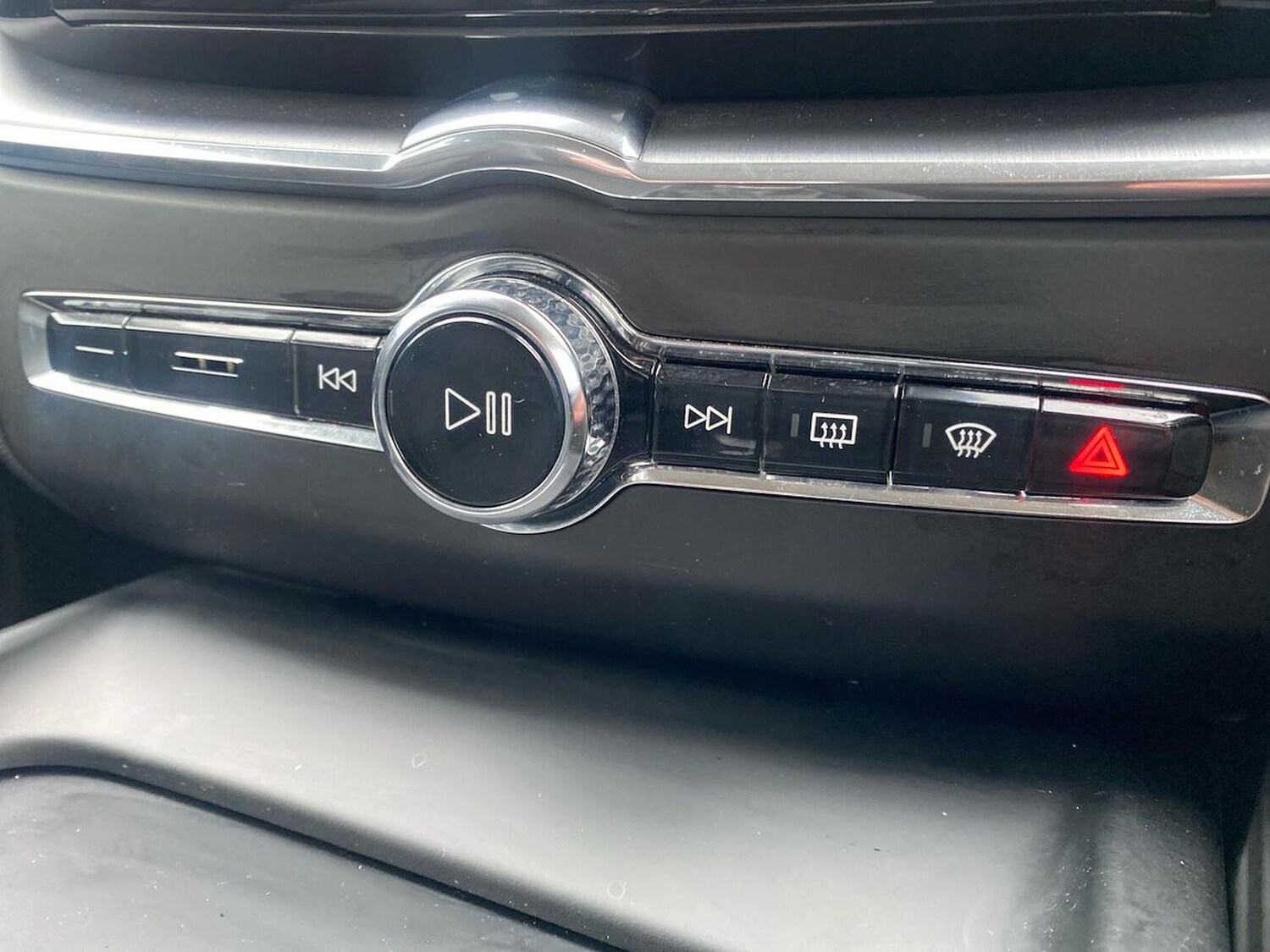 Used Volvo XC60 2018 for sale - 76799431: Photo 48